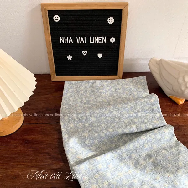 COTTON DỆT NỔI HOA TRẮNG NỀN XANH