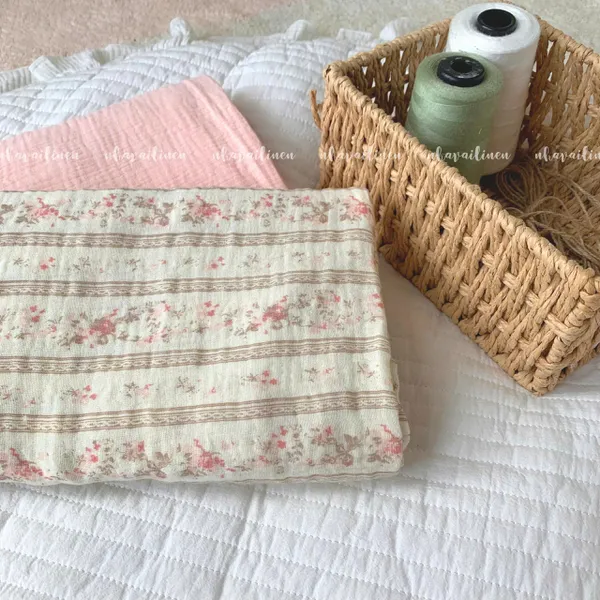 Xô muslin cao cấp 2 lớp hoạ tiết dây loang hồng