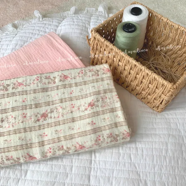 Xô muslin cao cấp 2 lớp hoạ tiết dây loang hồng