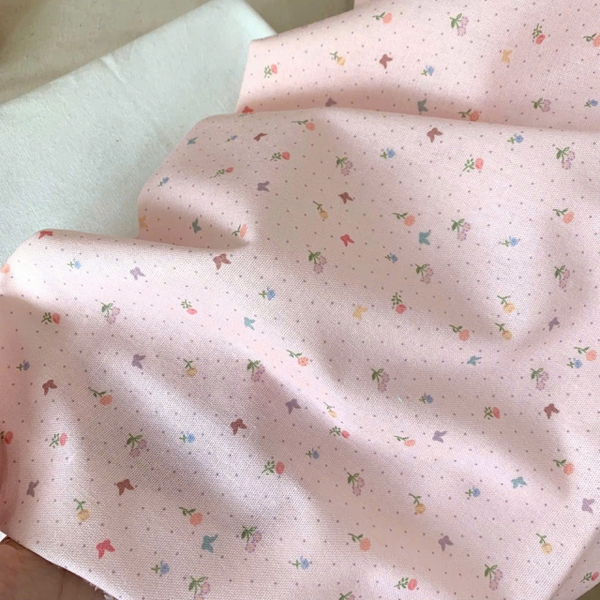 Vải linen bột hoa bướm nền hồng