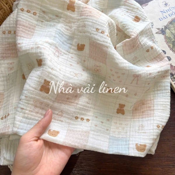 Xô muslin cao cấp 2 lớp hoạ tiết ô nơ gấu