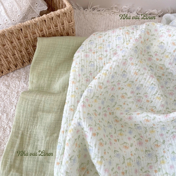 Xô muslin cao cấp 2 lớp hoạ tiết hoa nền xanh