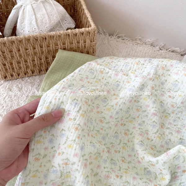 Xô muslin cao cấp 2 lớp hoạ tiết hoa nền xanh