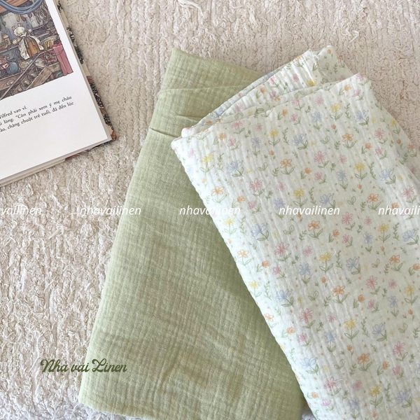 Xô muslin cao cấp 2 lớp hoạ tiết hoa nền xanh