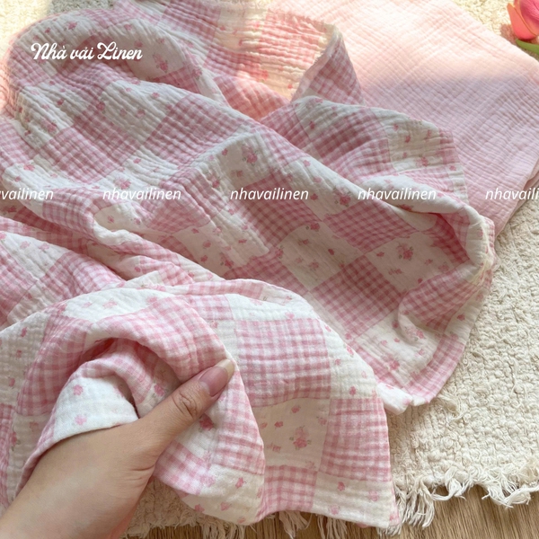Xô muslin cao cấp 2 lớp hoạ tiết hoa caro hồng