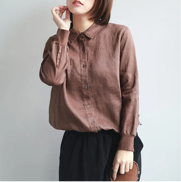 Sự dịu dàng của bạn nữ khi khoác lên những bộ quần áo với chất liệu linen nhăn Sự dịu dàng của bạn nữ khi khoác lên những bộ quần áo với chất liệu linen nhăn