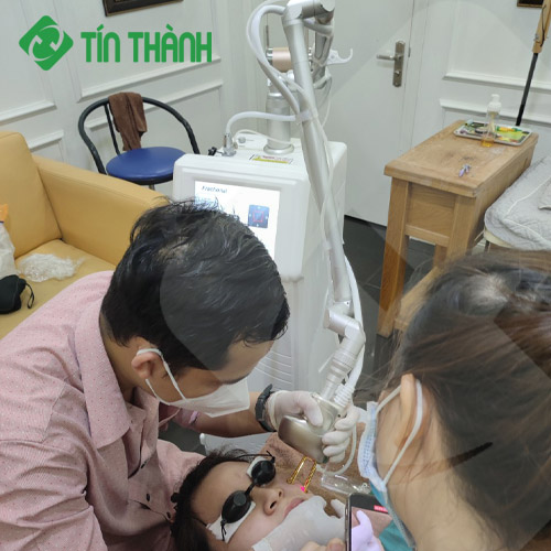Sử dụng Máy laser trẻ hóa da CO2 Fractional NBW-F8 là cách xóa sẹo lâu năm hiệu quả Sử dụng Máy laser trẻ hóa da CO2 Fractional NBW-F8 là cách xóa sẹo lâu năm hiệu quả