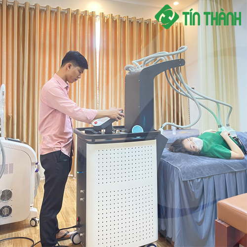 Máy giảm béo Sculpt Laser 1060 là 1 trong những cách tốt nhất để giảm mỡ lưng Máy giảm béo Sculpt Laser 1060 là 1 trong những cách tốt nhất để giảm mỡ lưng