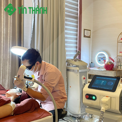 Máy trị nám laser toning giá bao nhiêu Máy trị nám laser toning giá bao nhiêu