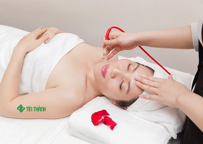 Sử dụng máy hút mụn spa đúng cách hiệu quả Sử dụng máy hút mụn spa đúng cách hiệu quả