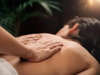 Cách massage toàn thân cho phụ nữ : Tận hưởng lợi ích sức khỏe và thư giãn