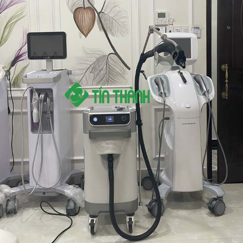 Tín Thành bàn giao máy trẻ hoá da cho khách hàng Tín Thành bàn giao máy trẻ hoá da cho khách hàng