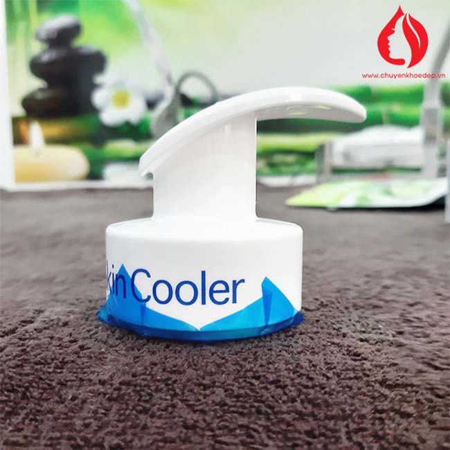 dụng cụ massage mặt