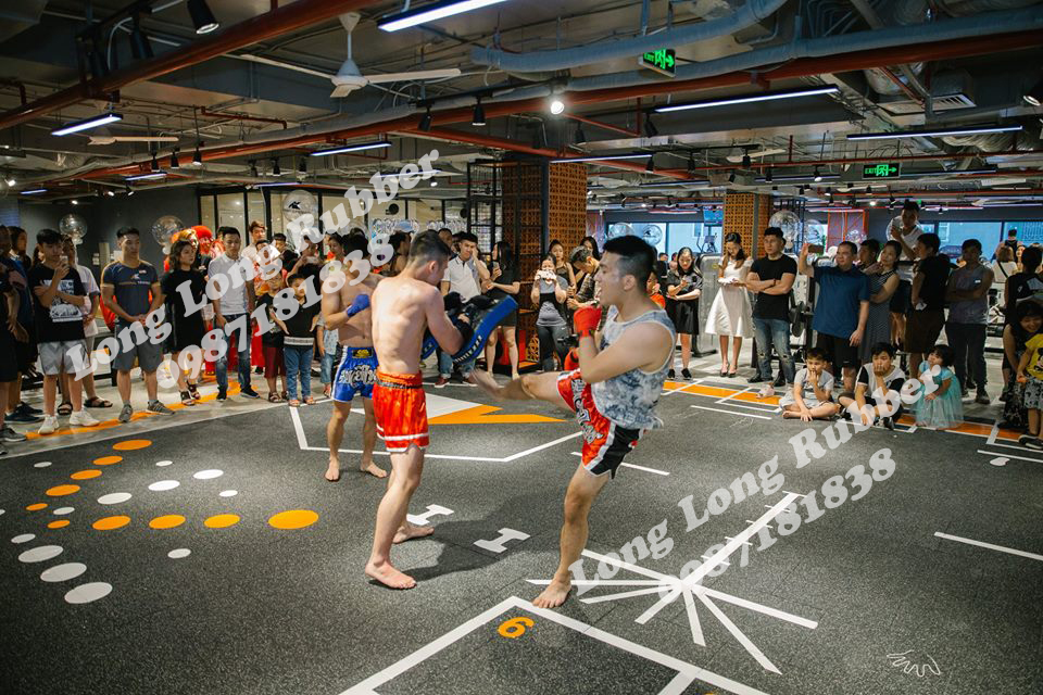 giá thi công thảm cao su phòng gym giá thi công thảm cao su phòng gym
