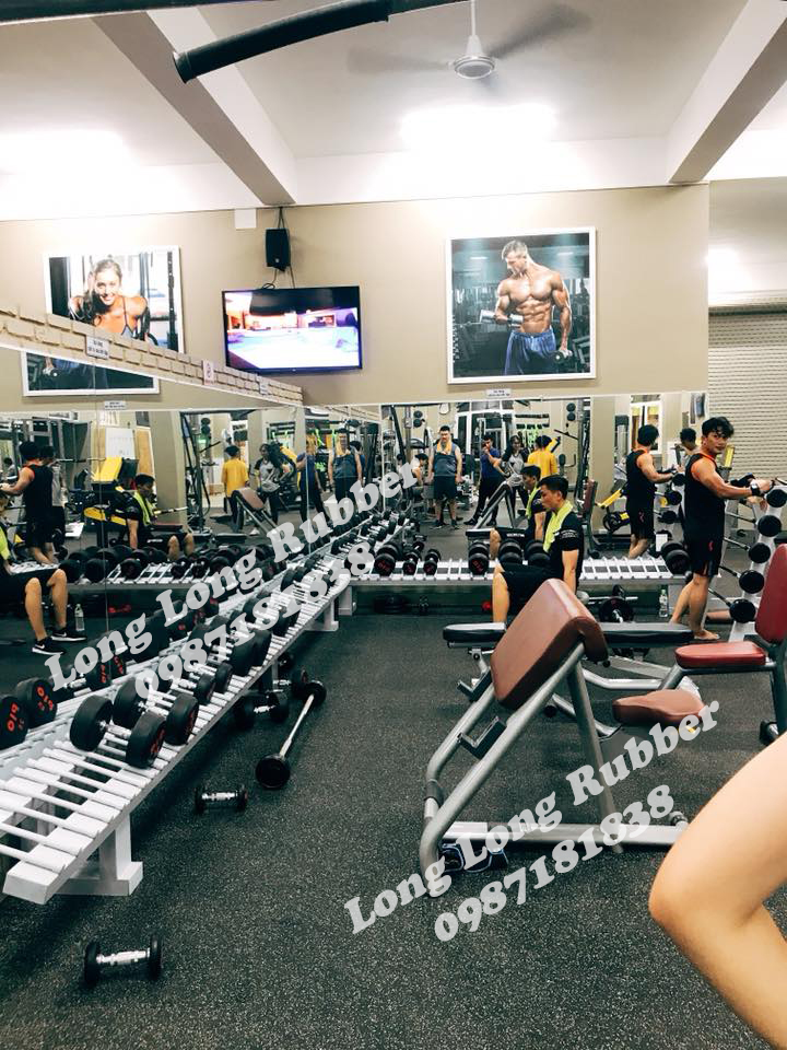 Shock absorbing rubber flooring tile  Shock absorbing rubber flooring tile