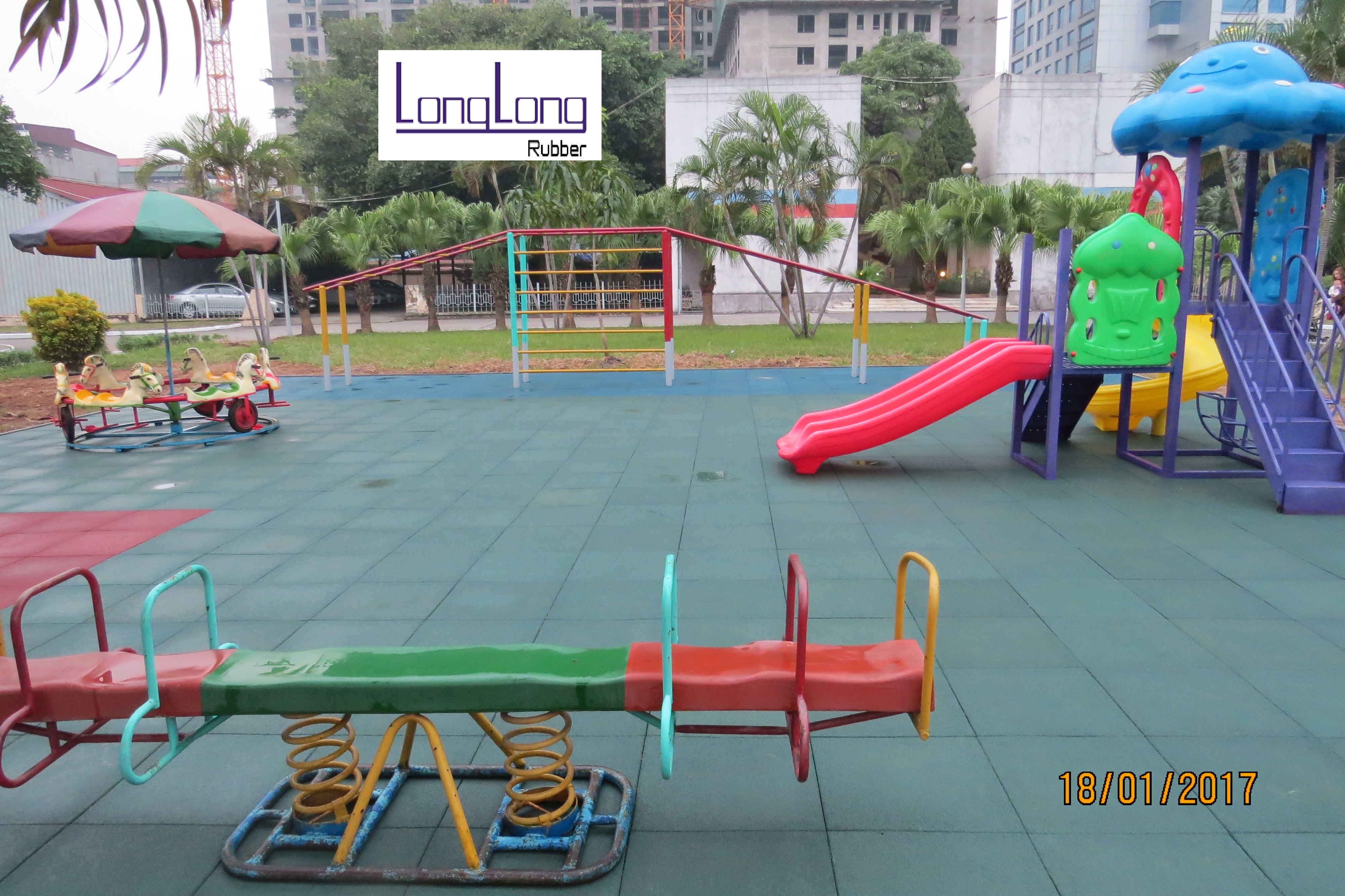 Sàn cao su sân chơi ngoài trời Sàn cao su sân chơi ngoài trời