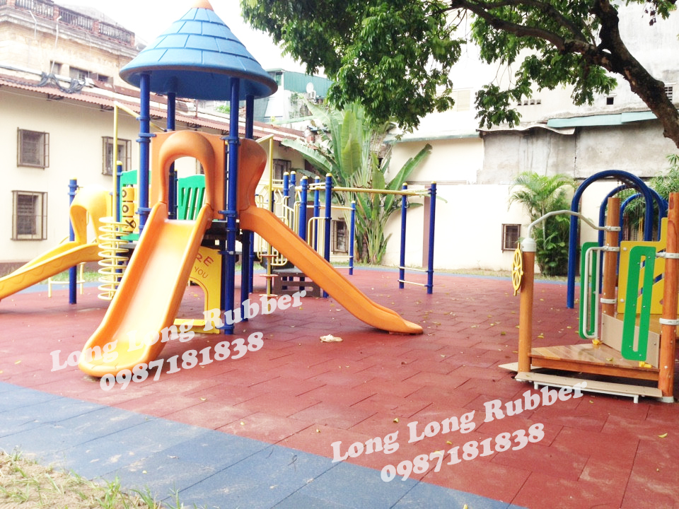 Rubber playground carpet outdoor in Cambodia Rubber playground carpet outdoor in Cambodia