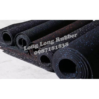 Sàn cao su so với sàn nhựa PVC Sàn cao su so với sàn nhựa PVC