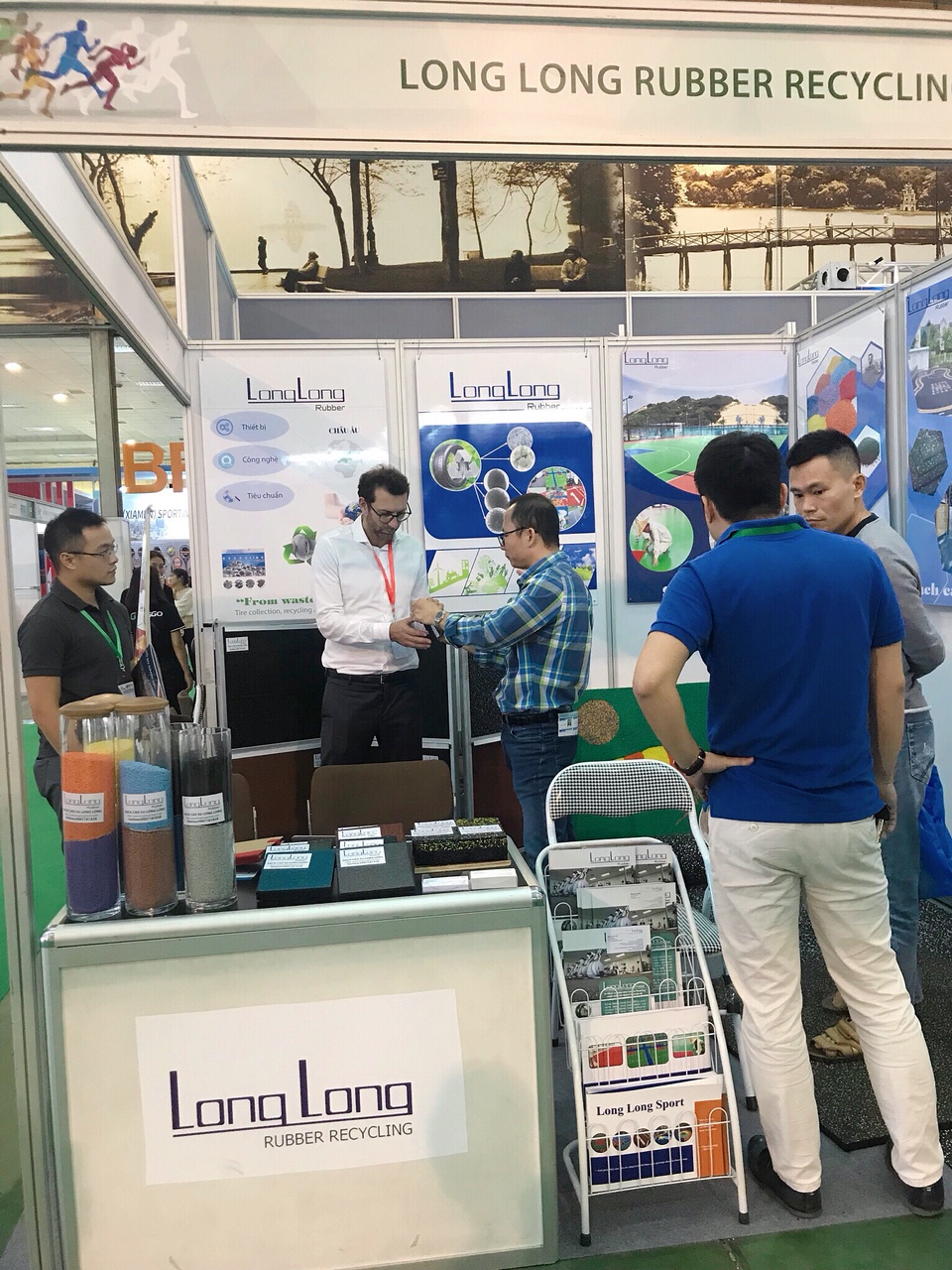 Thảm cao su trải sàn phòng gym độ dày 6mm Thảm cao su trải sàn phòng gym độ dày 6mm