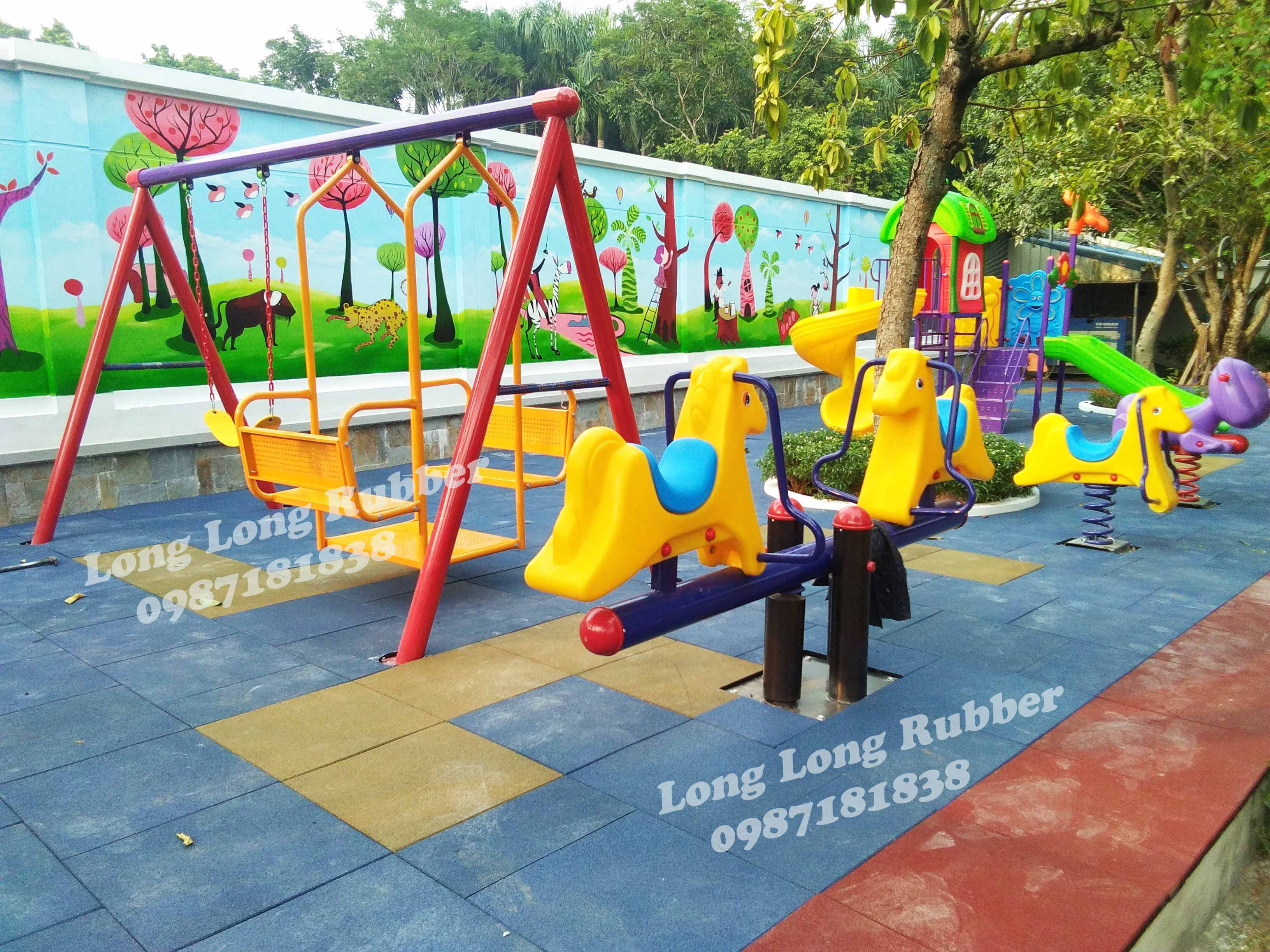 Rubber tiles for outdoor playgrounds in Canada Rubber tiles for outdoor playgrounds in Canada