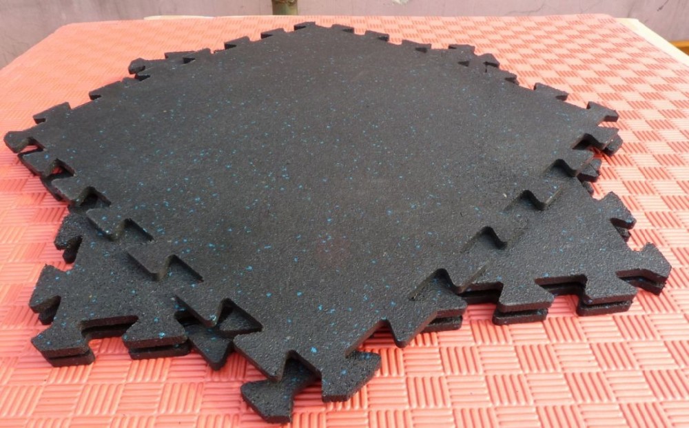 Interlocking rubber gym mats Interlocking rubber gym mats