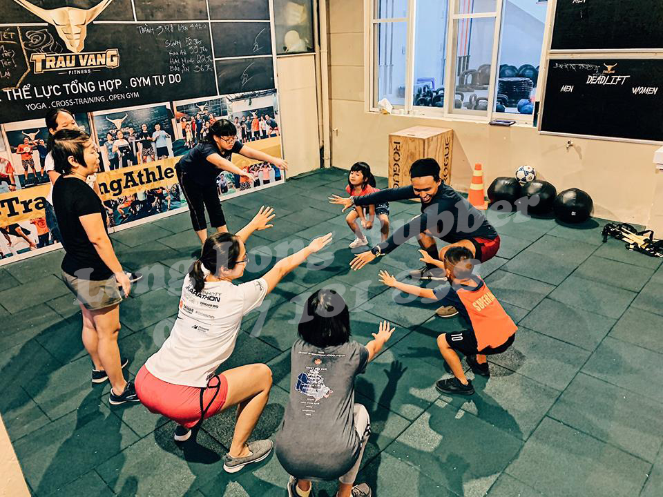 Recycled rubber black playground mats Recycled rubber black playground mats