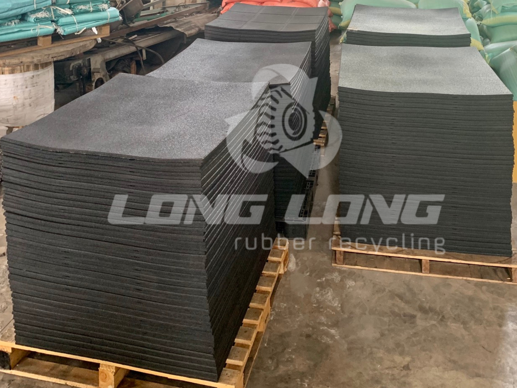 1m x 1m x 15mm Rubber Tiles 1m x 1m x 15mm Rubber Tiles