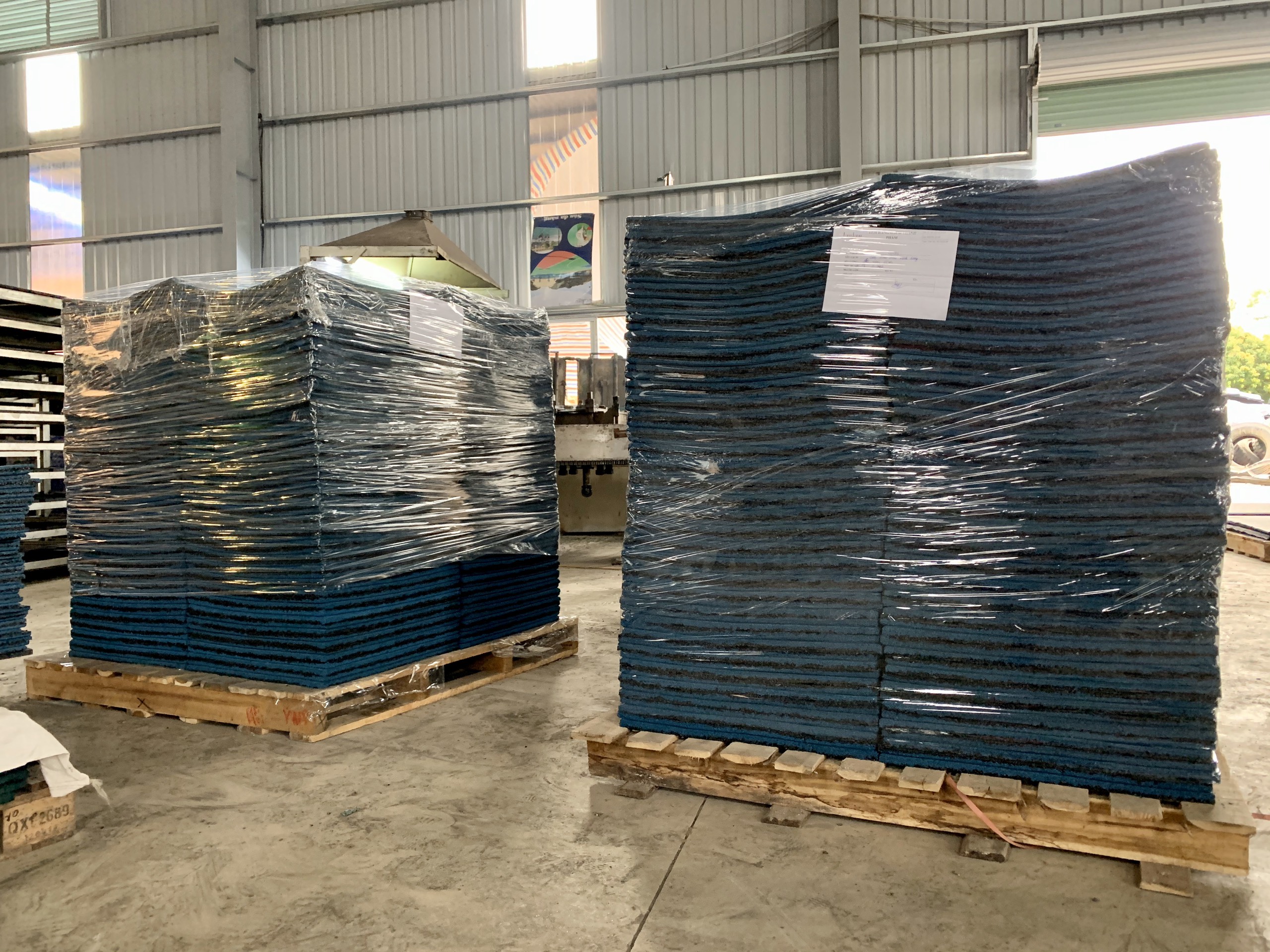 1m x 1m x 15mm rubber gym mats in Spain 1m x 1m x 15mm rubber gym mats in Spain