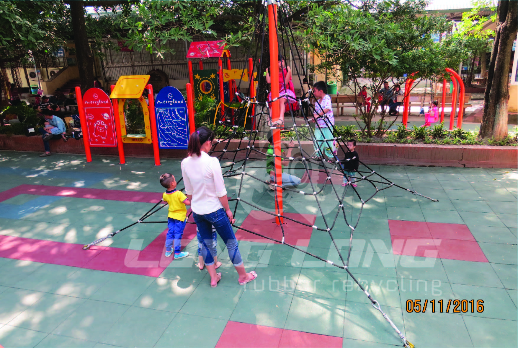 san-cao-su-danh-cho-san-choi-tre-em san-cao-su-danh-cho-san-choi-tre-em