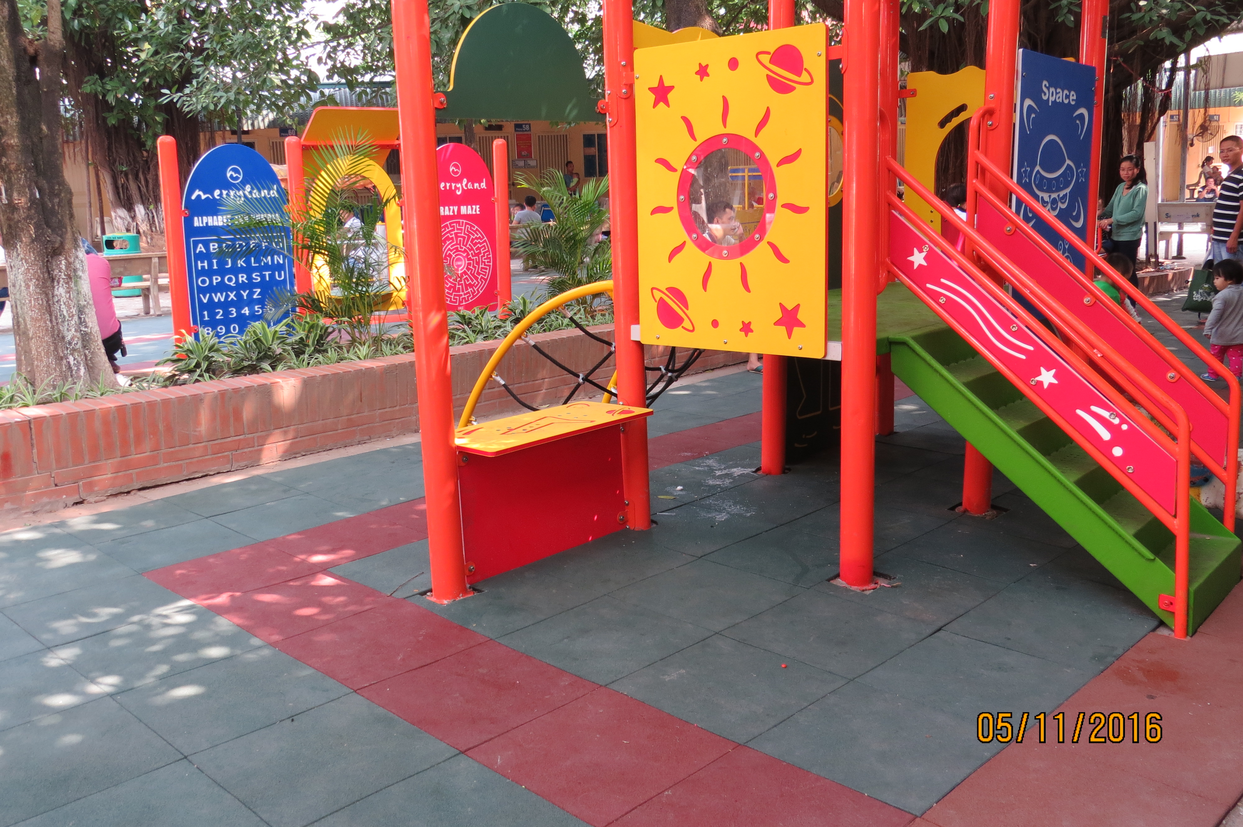 Outdoor safety rubber mats for play area in Cambodia Outdoor safety rubber mats for play area in Cambodia