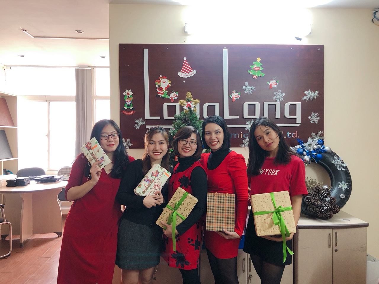 Recycled rubber tiles for outdoor flooring  Recycled rubber tiles for outdoor flooring