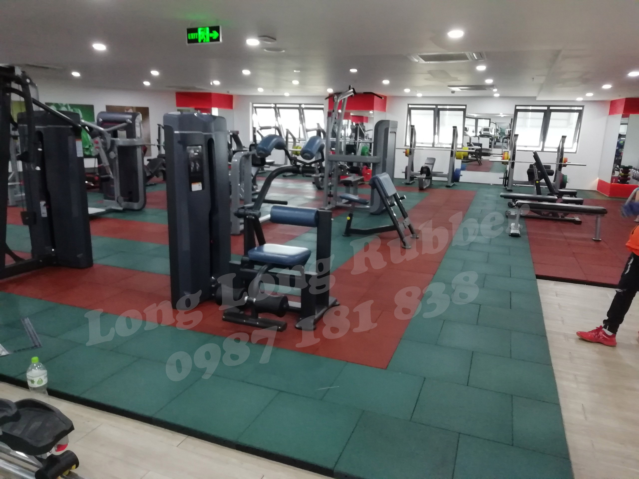 Red rubber gym flooring mats factory Red rubber gym flooring mats factory