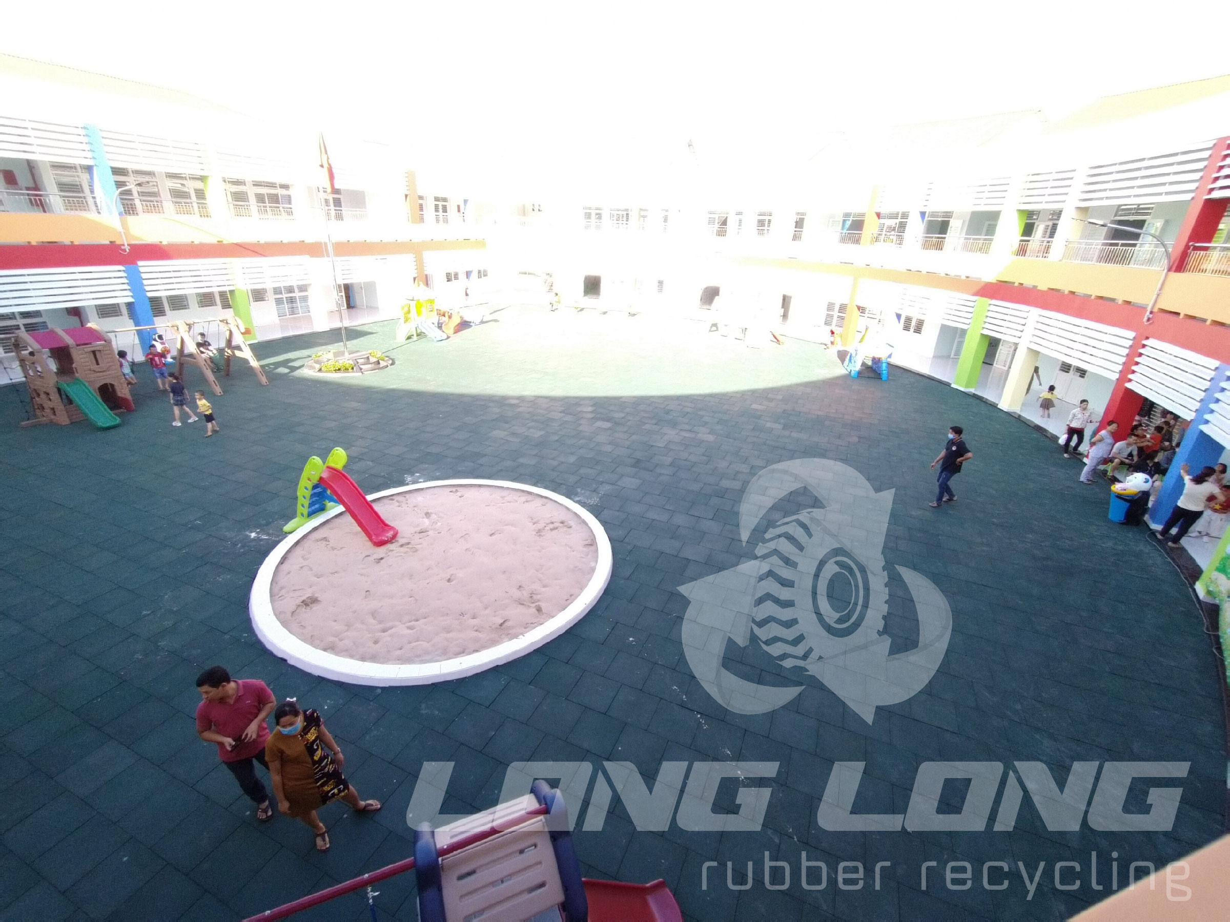 Safe children's playground rubber matting Safe children's playground rubber matting