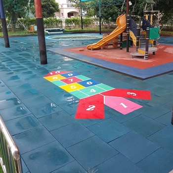 Safe playground rubber tiles in Japan Safe playground rubber tiles in Japan