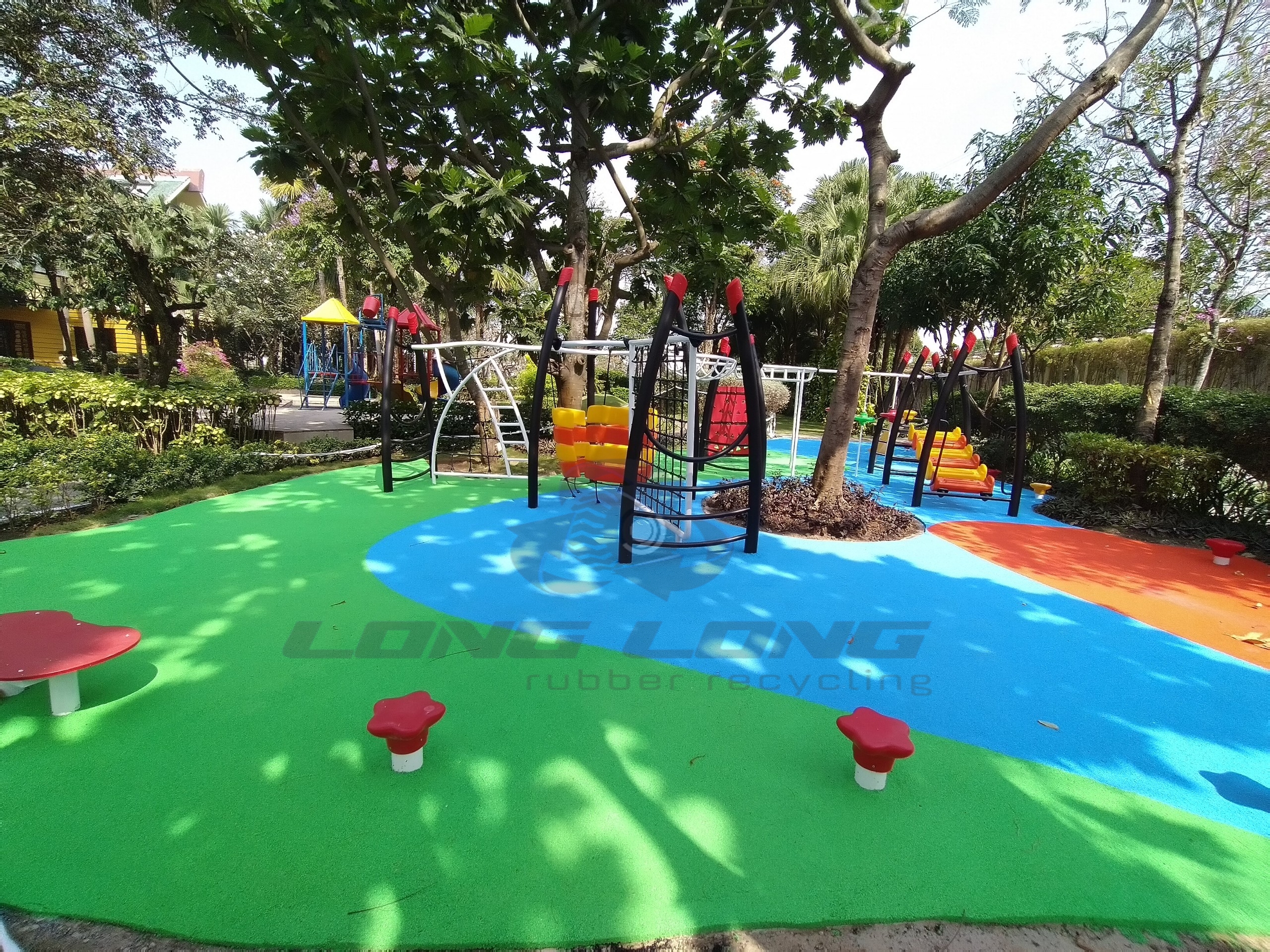 Thi công sàn cao su EPDM tại Nhà Bè Thi công sàn cao su EPDM tại Nhà Bè