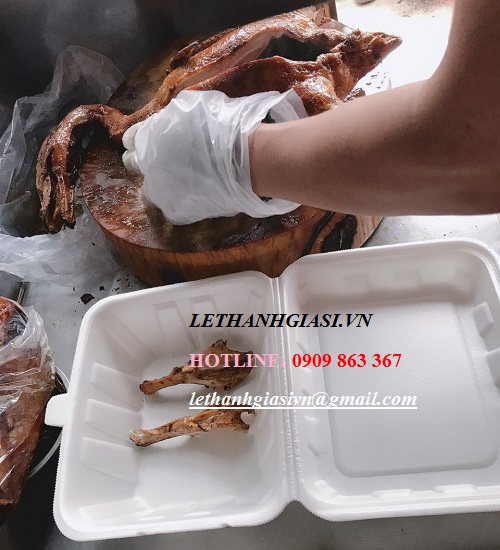 Hộp đựng vịt quay, hộp xốp đựng vịt quay có ở khắp các quán vịt quay