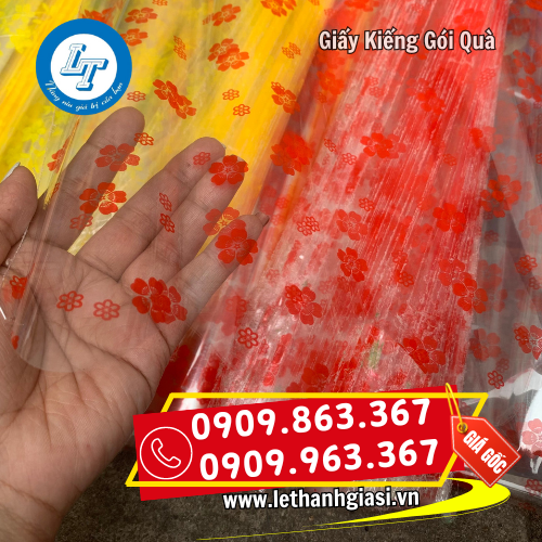 giấy kiếng gói quà hoạ tiết hoa lá cành giấy kiếng gói quà hoạ tiết hoa lá cành