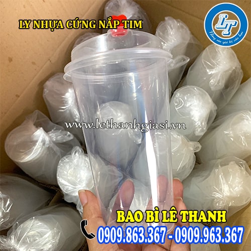 Ly nhựa cứng nắp tim 500ml giá rẻ theo số lượng Ly nhựa cứng nắp tim 500ml giá rẻ theo số lượng