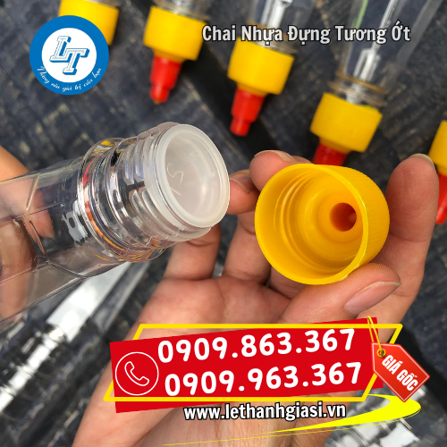 nút chặn chai nhựa đựng tương ớt ngay miệng chai nút chặn chai nhựa đựng tương ớt ngay miệng chai