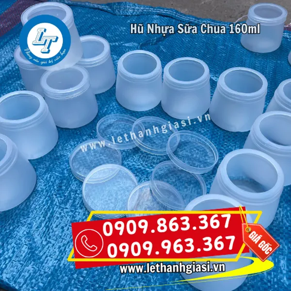 HŨ NHỰA SỮA CHUA NẾP CẨM 160ML