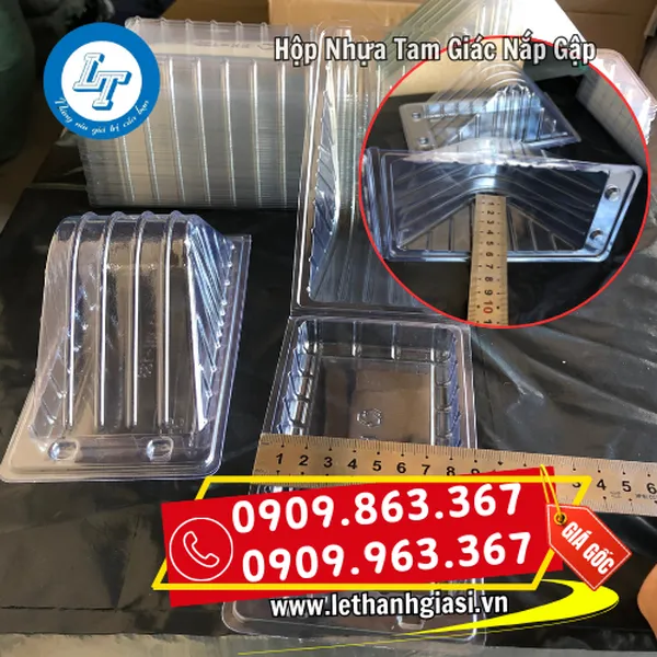 HỘP NHỰA TAM GIÁC GẬP ĐỰNG BÁNH