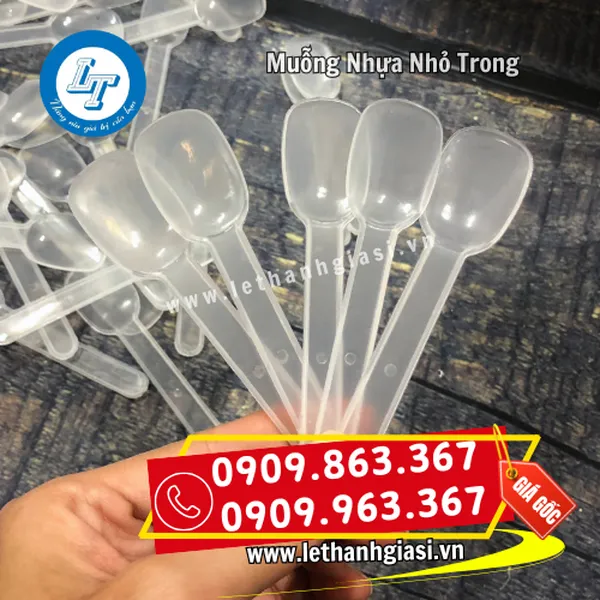 MUỖNG NHỰA NHỎ TRONG SUỐT