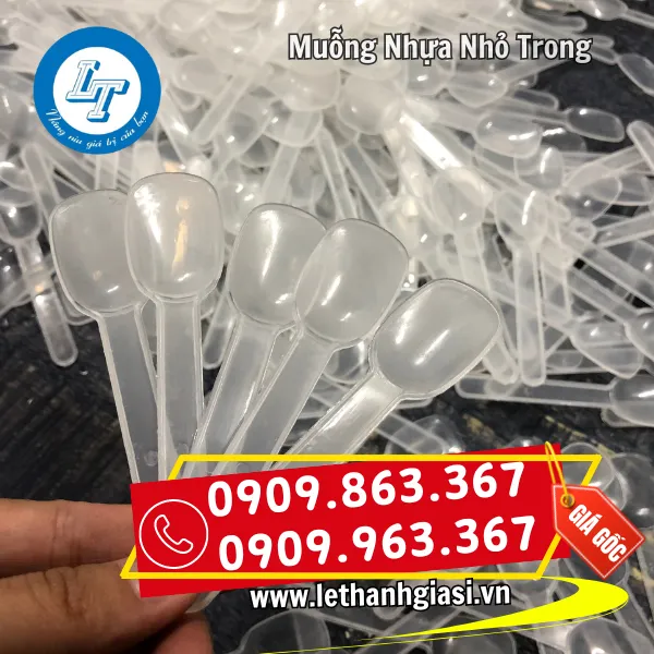 MUỖNG NHỰA NHỎ TRONG SUỐT
