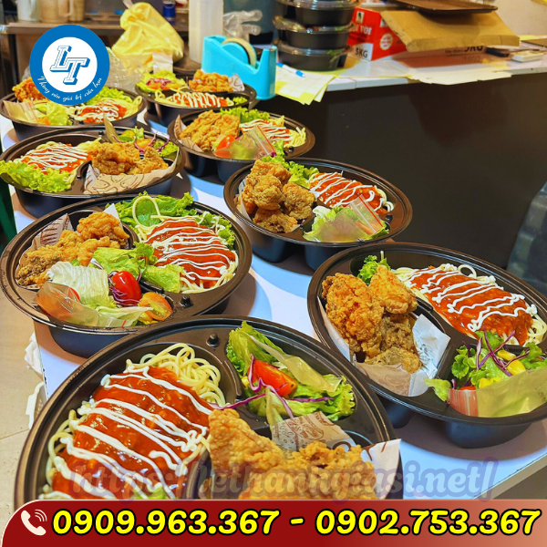 HỘP NHỰA ĐẾ ĐEN NẮP TRONG GIÁ SỈ RẺ hộp nhựa đế đen nắp trong tam giác