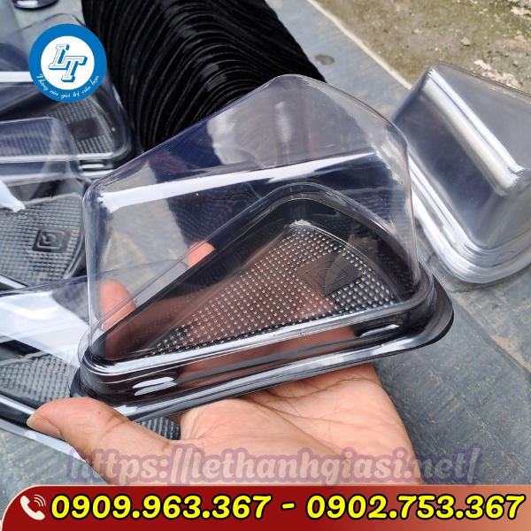 HỘP NHỰA ĐỰNG BÁNH TAM GIÁC HỘP NHỰA ĐỰNG BÁNH TAM GIÁC