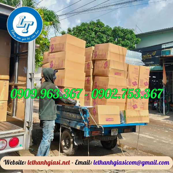 PHÂN PHỐI KHĂN GIẤY VUÔNG CÁC LOẠI GIÁ SỈ TPHCM bỏ sỉ khăn giấy vuông emos