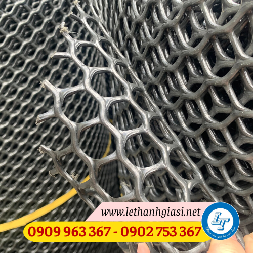 Giá rẻ lưới nhựa đen mắt cáo chuyên dùng trong chăn nuôi lưới nhựa mắt cáo