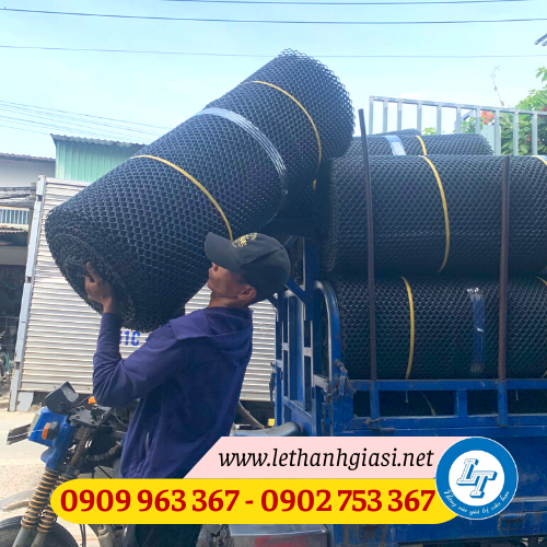 Giá rẻ lưới nhựa đen mắt cáo chuyên dùng trong chăn nuôi lưới nhựa mắt cáo màu đen