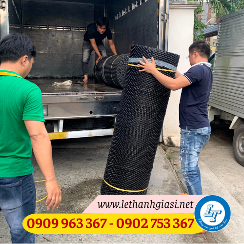 Giá rẻ lưới nhựa đen mắt cáo chuyên dùng trong chăn nuôi lưới nhựa mắt cáo khổ 1m5