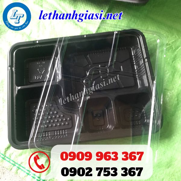 giá sỉ khay nhựa đế đen nắp trong 4 ngăn